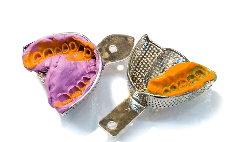 「しっかり詰める」シリコン系印象材・口腔内スキャナー