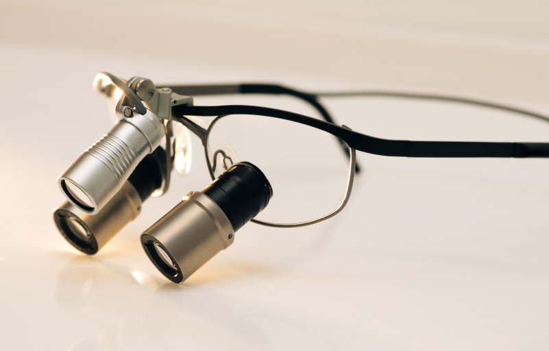 歯科用CTやマイクロスコープによる精密な治療